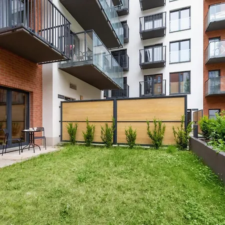 Lokum Salsa Air-conditioned With Patio Cracow By Renters * Krakau