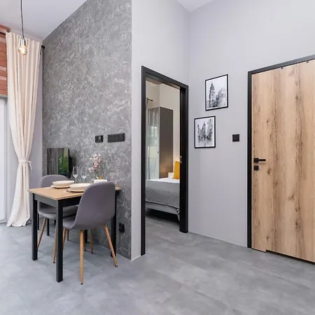 Lokum Salsa Air-conditioned With Patio Cracow By Renters